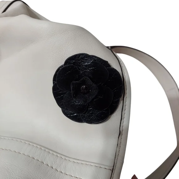 Coach Vintage Leather Slouchy Shoulder Bag EUC - Picture 10 of 11